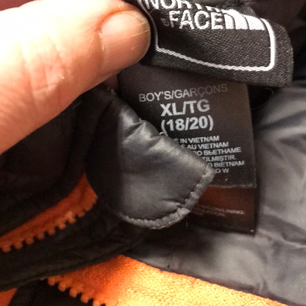 North Face Thermoball puffer jacket - new cond XL - Picture 3 of 8